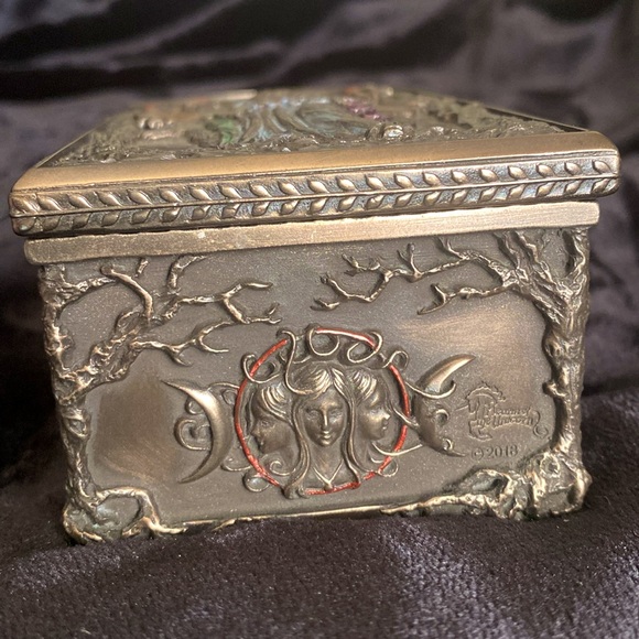 Triple Moon Goddess Witch Wolf Trinket Prayer box container - Picture 5 of 10